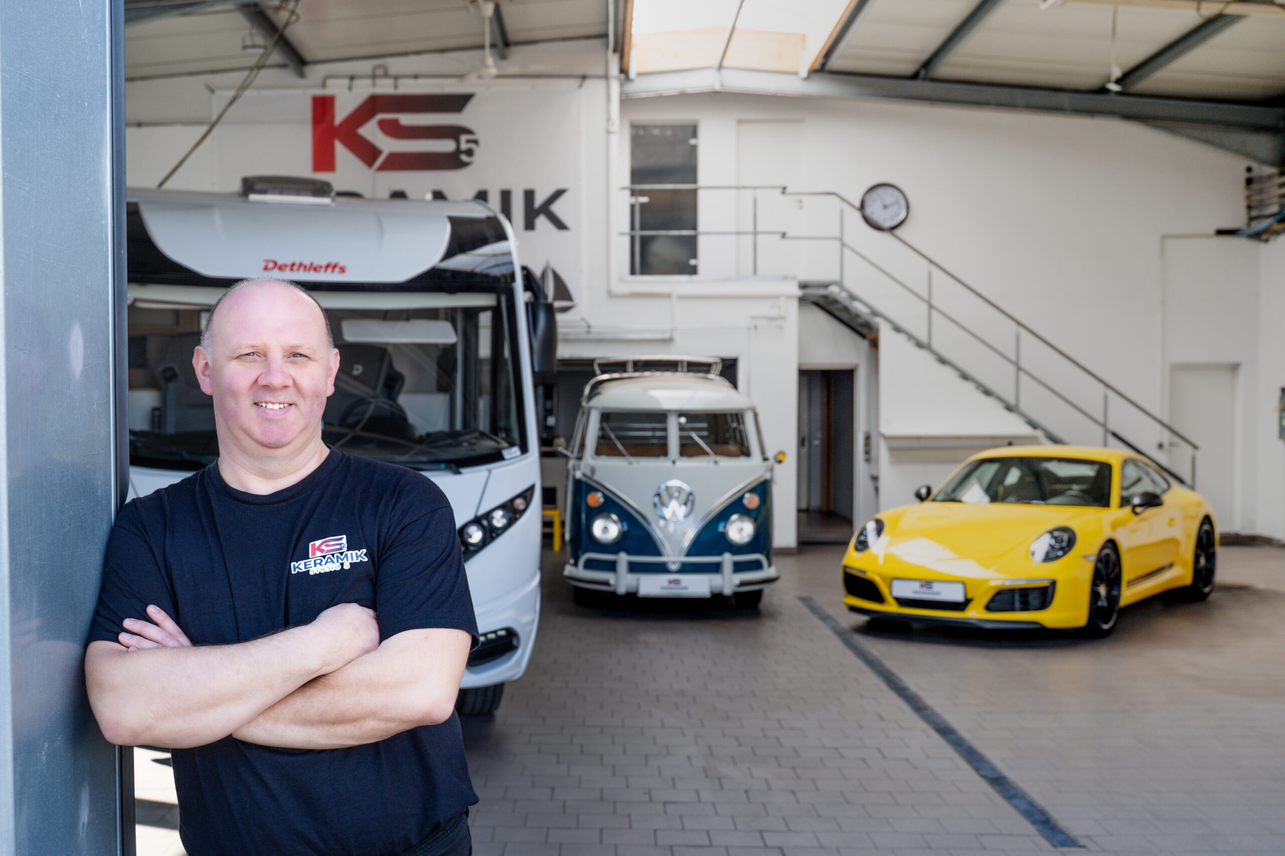Keramikversiegelung für Wohnmobil in Osnabrück – Abperleffekt auf versiegelter Oberfläche