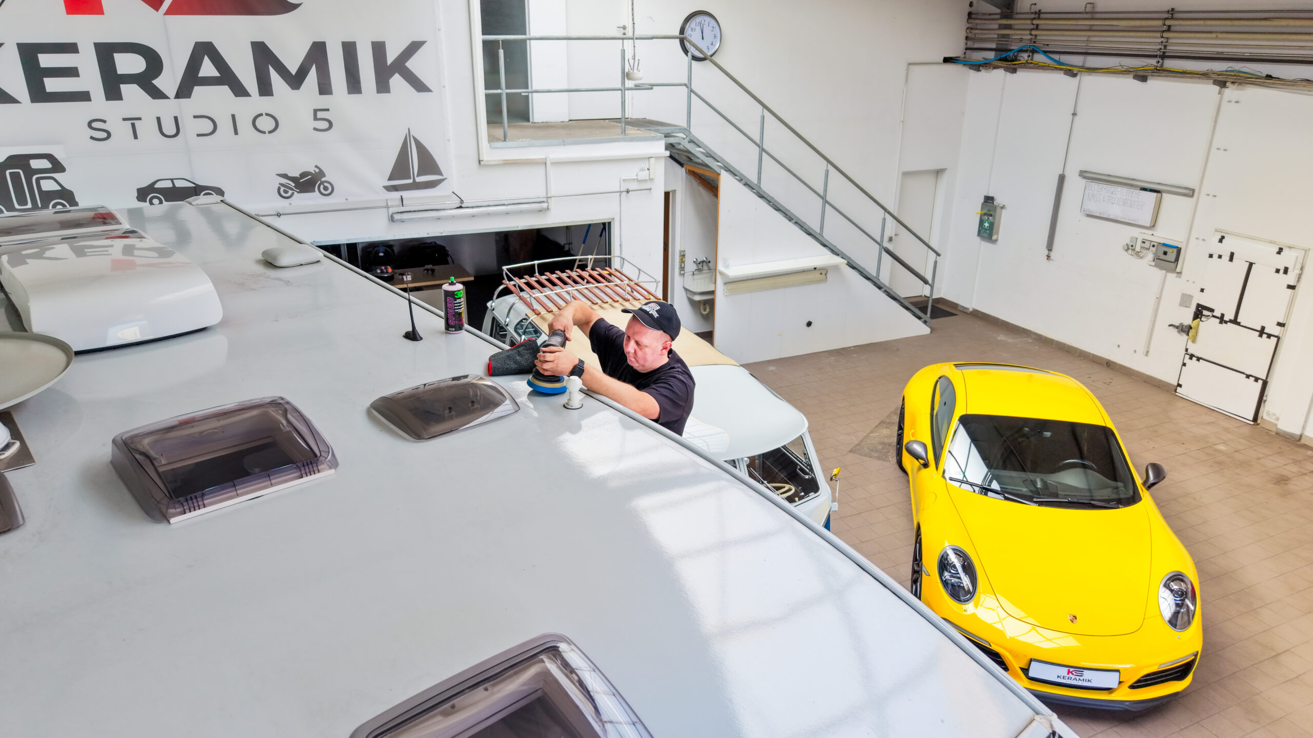 Keramikversiegelung Vorbereitung Wohnmobil – Politurschritt vor Keramikauftrag
